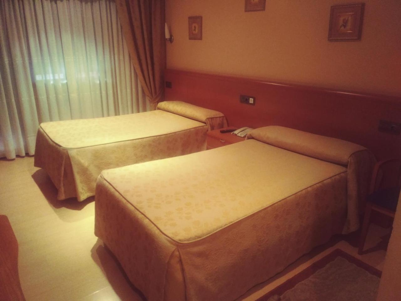 Hotel Orly Xinzo de Limia Εξωτερικό φωτογραφία